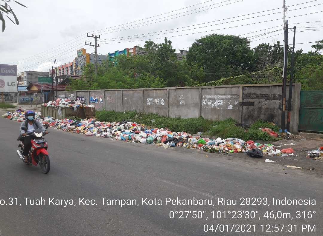 Lautan Sampah Pekanbaru Jadi Pembicaraan Hangat dan Heboh di Sosial Media, ini Penyebabnya