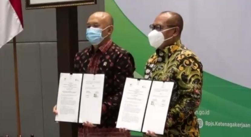 BP JAMSOSTEK-Kemenkop UKM Lindungi Pekerja UKM dan Koperasi BP JAMSOSTEK-Kemenkop UKM Lindungi Pekerja UKM dan Koperasii