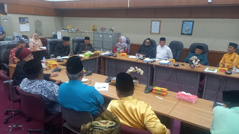 FKPMR Ajukan Tiga Nama Sebagai Calon Pj Gubernur, Tolak Nama SF Harianto FKPMR Ajukan Tiga Nama Sebagai Calon Pj Gubernur, Tolak Nama SF Hariantoi