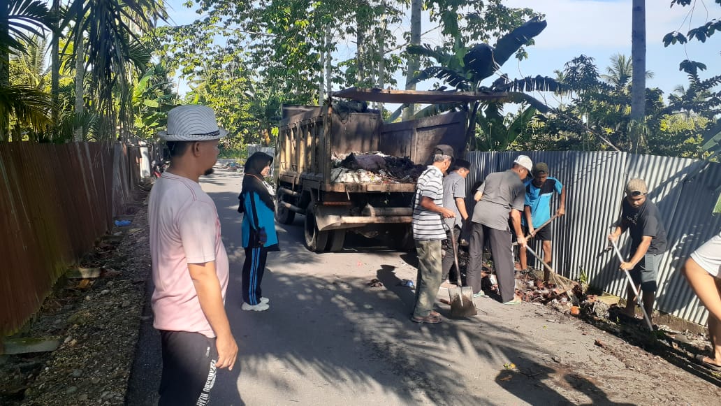 Sikat Bersih Sampah, BumDes Tamer Mandiri Siak Hulu Gelar Kerja Bakti Kebersihan Lingkungan Sikat Bersih Sampah, BumDes Tamer Mandiri Siak Hulu Gelar Kerja Bakti Kebersihan Lingkungani