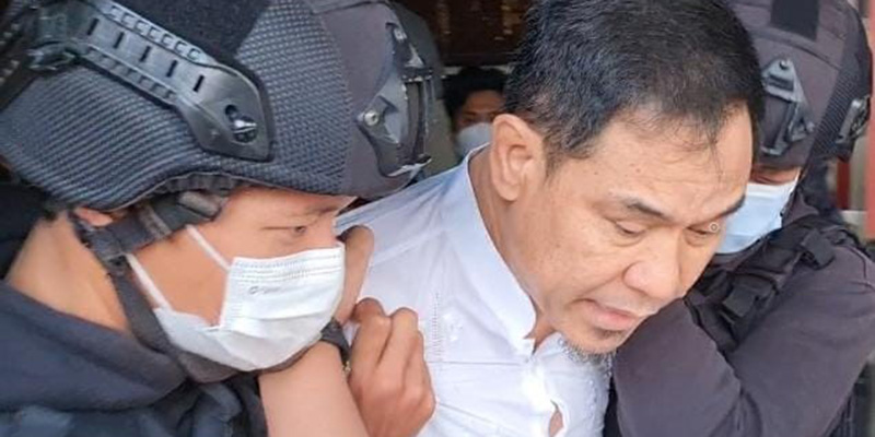 Bacakan Eksepsi, Munarman Ngaku Ditarget karena Bela Laskar FPI yang Tewas Ditembak Polisi Bacakan Eksepsi, Munarman Ngaku Ditarget karena Bela Laskar FPI yang Tewas Ditembak Polisii