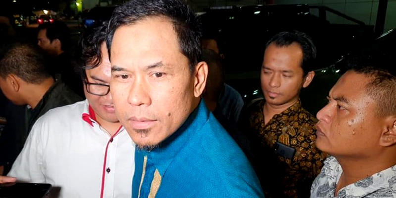 Bekas Sekretaris FPI Jalani Sidang Perdana Kasus Dugaan Terorisme Bekas Sekretaris FPI Jalani Sidang Perdana Kasus Dugaan Terorismei