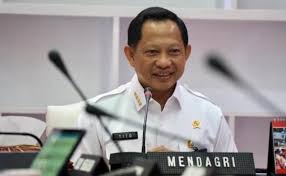 Mendagri: Aparat Jangan Berlebihan Tegakkan PPKM Mendagri: Aparat Jangan Berlebihan Tegakkan PPKMi