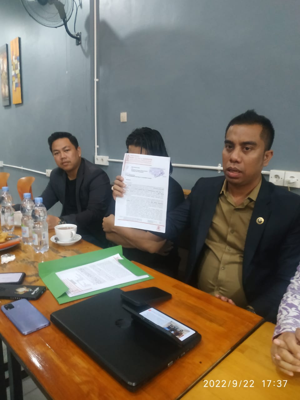 Maling Teriak Maling. Oknum Honorer buat Laporan Hoax Ke Propam Polda Riau. Ungkap Suardi,S.H.,M.H Maling Teriak Maling. Oknum Honorer buat Laporan Hoax Ke Propam Polda Riau. Ungkap Suardi,S.H.,M.Hi