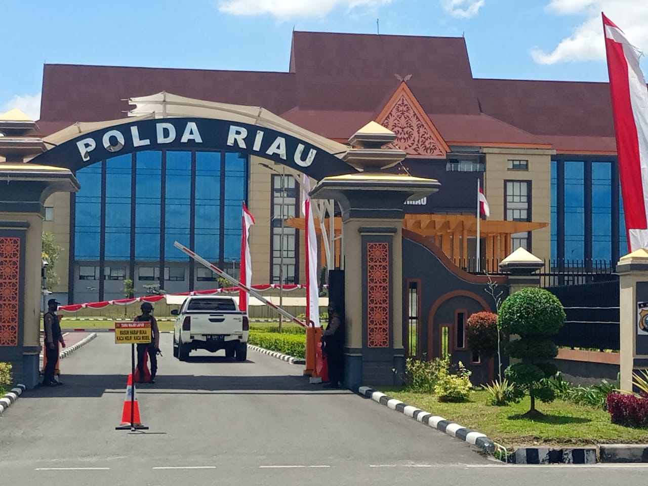 Komunitas Pecinta Alam Berkoordinasi Dengan Polda Riau Terkait Tambang Galian C Ilegal di Kabupaten Kampar. Komunitas Pecinta Alam Berkoordinasi Dengan Polda Riau Terkait Tambang Galian C Ilegal di Kabupaten Kampar.i