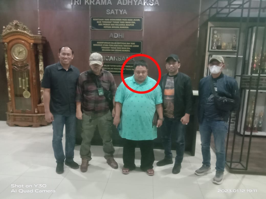 Tim Tabur Kejaksaan Agung Berhasil Mengamankan Terpidana AGUNG SULAKSANA Tim Tabur Kejaksaan Agung Berhasil Mengamankan Terpidana AGUNG SULAKSANAi