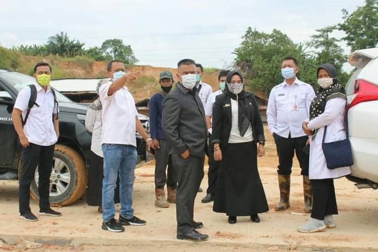 Komisi I DPRD Kota Pekanbaru Kunlap Proyek Mangkrak Jalan Lingkar 70 Komisi I DPRD Kota Pekanbaru Kunlap Proyek Mangkrak Jalan Lingkar 70i