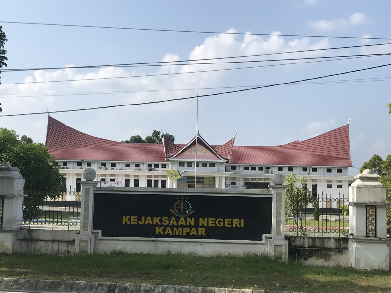 Kades Sendayan Kampar Utara diduga korupsi dana desa ratusan juta rupiah, warga ancam demo di Kejari Kampar