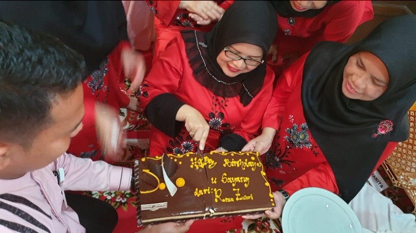 Syukuran Hari Ulang Tahun, Ketua DPRD Riau Undang Anak Yatim Syukuran Hari Ulang Tahun, Ketua DPRD Riau Undang Anak Yatimi
