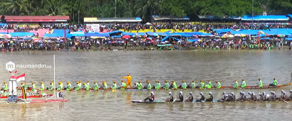 12 Jalur Melaju ke Final Pacu Jalur 2022 di Tepian Narosa 12 Jalur Melaju ke Final Pacu Jalur 2022 di Tepian Narosai