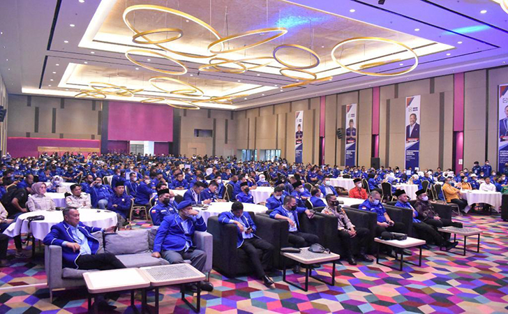 12 Calon Ketua DPC Demokrat Riau Diminta Fit and Proper Test 12 Calon Ketua DPC Demokrat Riau Diminta Fit and Proper Testi