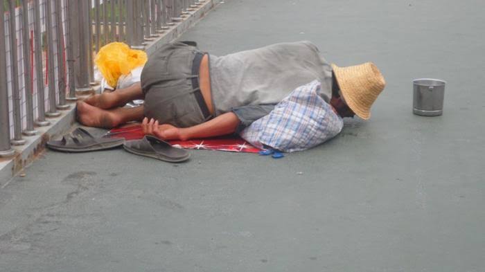 Gelandangan dan Pengemis Apakah Orang Miskin ?i