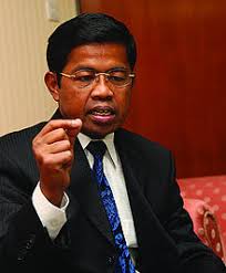Mantan Mensos Idrus Marham Bebas Usai Jalani Vonis 2 Tahun Mantan Mensos Idrus Marham Bebas Usai Jalani Vonis 2 Tahuni