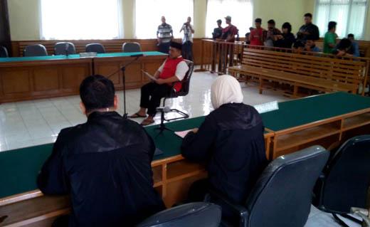 Pendiri Saracennews Diganjar 2,8 Tahun Penjara Pendiri Saracennews Diganjar 2,8 Tahun Penjarai