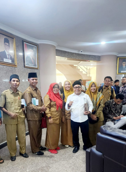 Guru R3 PPPK 2024 PAI Kampar Sampaikan Aspirasi ke DPRD untuk Perjuangkan Status Penuh Waktu Guru R3 PPPK 2024 PAI Kampar Sampaikan Aspirasi ke DPRD untuk Perjuangkan Status Penuh Waktui