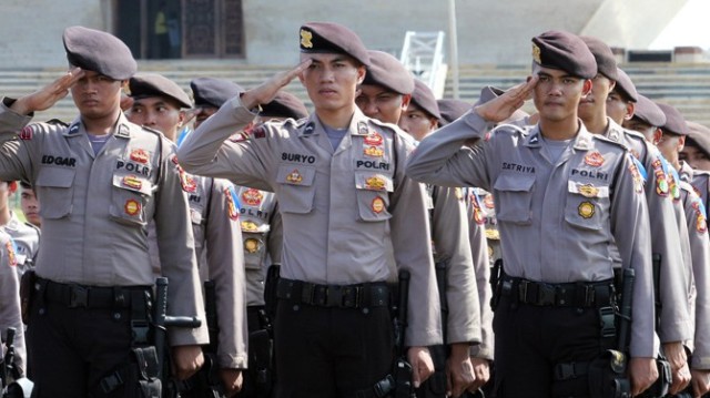 Ironi Polisi, Aparat Penegak Hukum yang Langgar Hukum Ironi Polisi, Aparat Penegak Hukum yang Langgar Hukumi