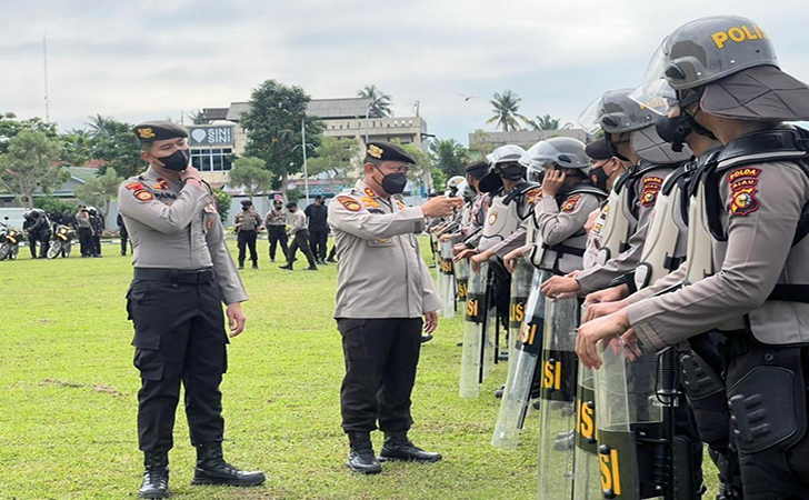 Polda Riau Kerahkan 1.161 Personel Amankan Demo Mahasiswa Polda Riau Kerahkan 1.161 Personel Amankan Demo Mahasiswai