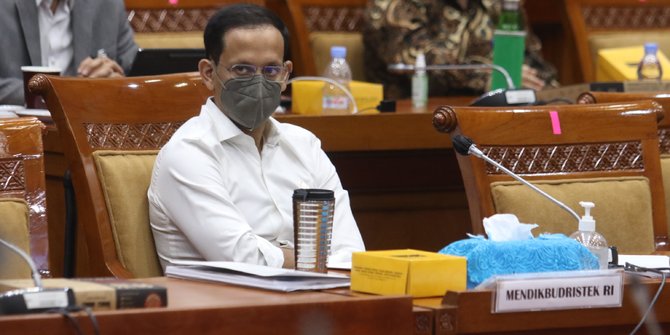 Menteri Nadiem Sebut Indonesia Masih Kekurangan 1 Juta Guru Status ASN Menteri Nadiem Sebut Indonesia Masih Kekurangan 1 Juta Guru Status ASNi