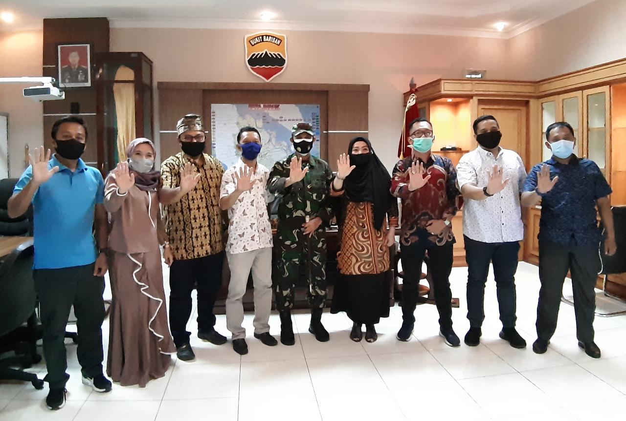 Komnas PA Riau silaturahmi dengan Danrem 031/WB Komnas PA Riau silaturahmi dengan Danrem 031/WBi