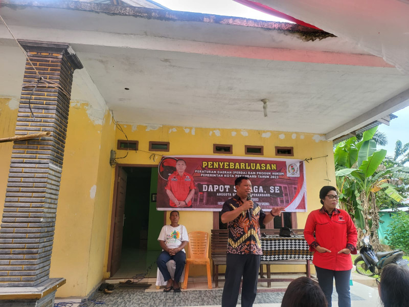 Anggota DPRD Pekanbaru Dapot Sinaga Laksanakan Penyebarluasan Perda Anggota DPRD Pekanbaru Dapot Sinaga Laksanakan Penyebarluasan Perdai