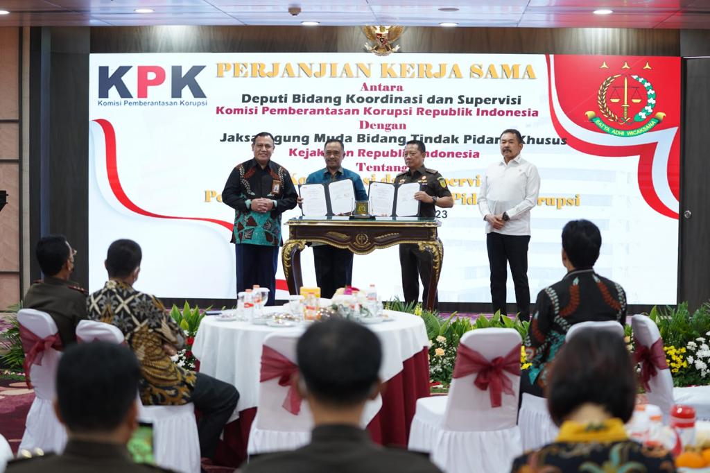Jaksa Agung: Perlu Adanya Persamaan Persepsi dalam Koordinasi dan Supervisi Penanganan Perkara Tindak Pidana Korupsi Jaksa Agung: Perlu Adanya Persamaan Persepsi dalam Koordinasi dan Supervisi Penanganan Perkara Tindak Pidana Korupsii