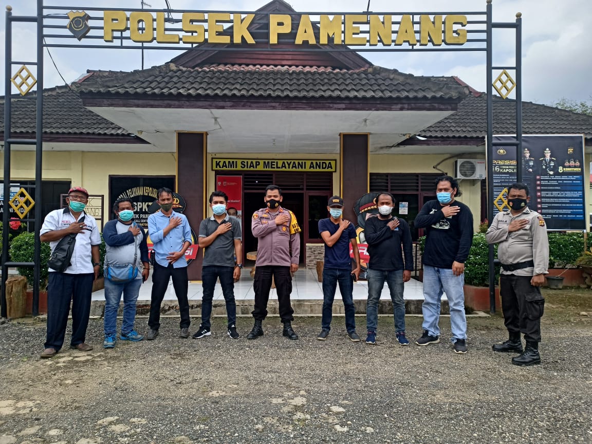 Jalin Kemitraan Strategis, PD IWO Merangin Sambangi Polsek Pamenang Jalin Kemitraan Strategis, PD IWO Merangin Sambangi Polsek Pamenangi