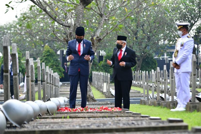 Jokowi Resmi Anugerahkan Gelar Pahlawan Nasional ke 6 Tokoh Jokowi Resmi Anugerahkan Gelar Pahlawan Nasional ke 6 Tokohi