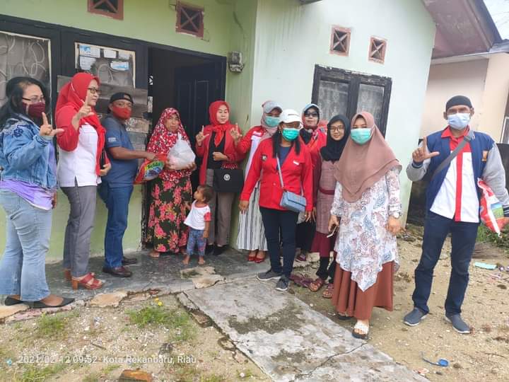 Jumat Barokah LIRA Riau Kunjungi Bukit Raya Jumat Barokah LIRA Riau Kunjungi Bukit Rayai