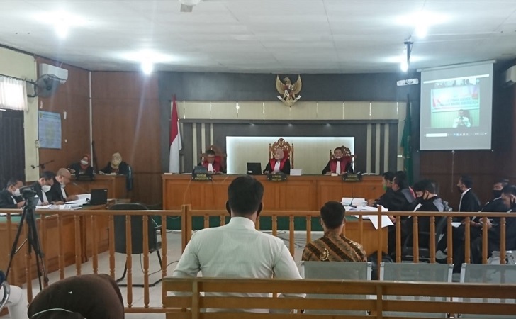 Indra Gunawan Eet Kembali Disebut Terima Uang dari Perusahaan Indra Gunawan Eet Kembali Disebut Terima Uang dari Perusahaani
