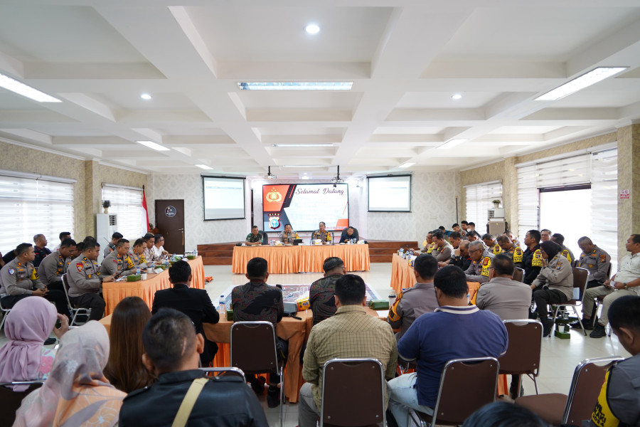 Polda Riau Terjunkan 708 Personel Gabungan Amankan Kampanye Debat Publik Pilkada Kabupaten Siak, Pelalawan & Kampar Polda Riau Terjunkan 708 Personel Gabungan Amankan Kampanye Debat Publik Pilkada Kabupaten Siak, Pelalawan & Kampari