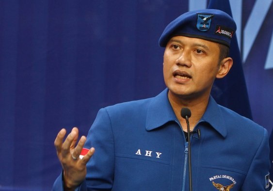 AHY Lakukan Silaturahmi Politik ke Airlangga Hartarto Malam Ini AHY Lakukan Silaturahmi Politik ke Airlangga Hartarto Malam Ini