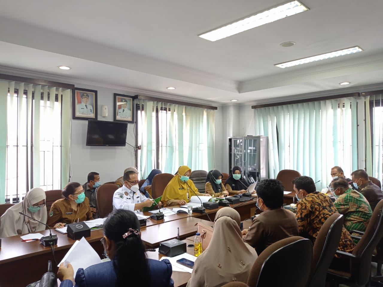 Komisi III DPRD Pekanbaru Hearing Dinkes dan Puskesmas Terkait Laporan Tenaga Kesehatan Komisi III DPRD Pekanbaru Hearing Dinkes dan Puskesmas Terkait Laporan Tenaga Kesehatani