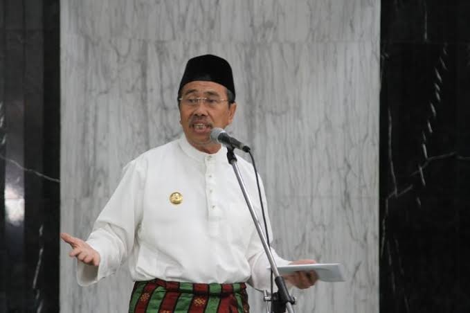 Gubernur Riau Syamsuar Hadiri Rakor Karhutla di Istana Negara Gubernur Riau Syamsuar Hadiri Rakor Karhutla di Istana Negarai