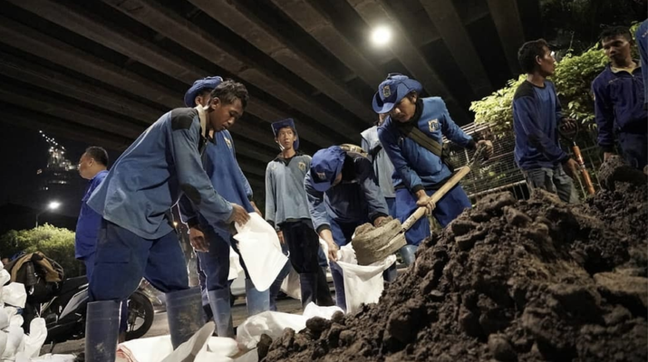 Warga DKI Mau Gugat Anies Gegara Banjir Jakarta, Serius? Warga DKI Mau Gugat Anies Gegara Banjir Jakarta, Serius?i