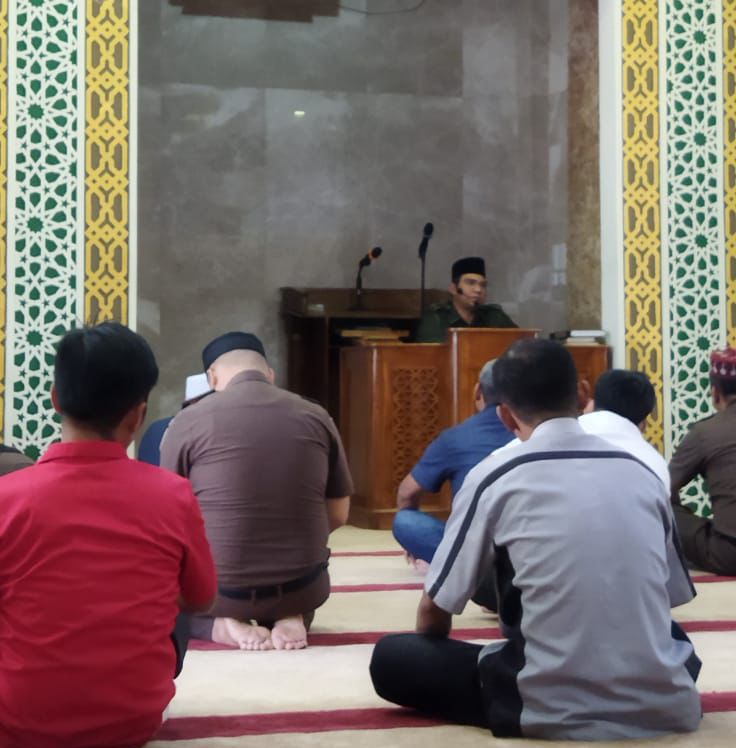 TAUSIAH QOBLA DZUHUR YANG DISAMPAIKAN UST. NAZRIL ABDUL MULUK, LC., MAi