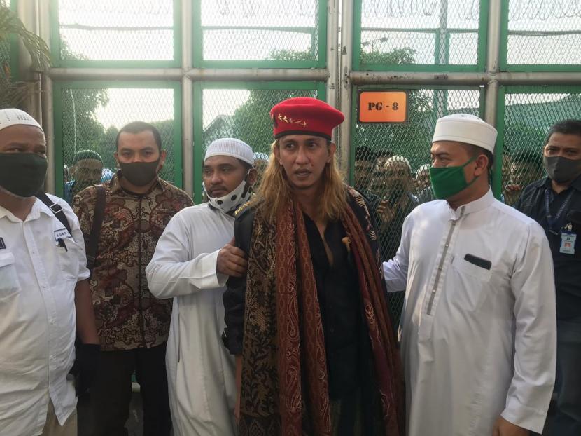 Di Lapas Sindur, Habib Bahar dan Ryan Jombang Berselisihi