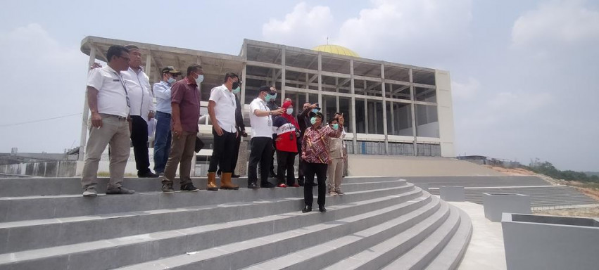 Pembangunan Islamic Center Pekanbaru Habiskan Anggaran Rp100 Miliar Pembangunan Islamic Center Pekanbaru Habiskan Anggaran Rp100 Miliari