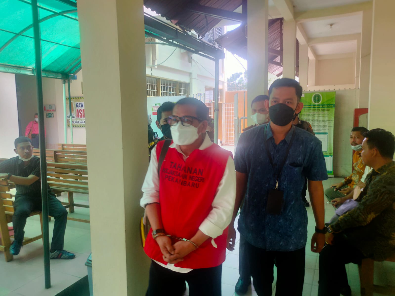 Tolak Eksepsi Syafri Harto, Jaksa Ingin Segera ke Sidang Pembuktian Tolak Eksepsi Syafri Harto, Jaksa Ingin Segera ke Sidang Pembuktiani