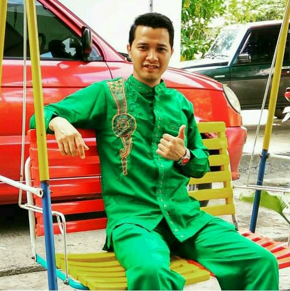 Raksasa Hutan Melawan Negara Dalam Istana Kolong Langiti