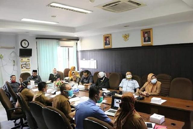 Komisi II DPRD Pekanbaru Minta Dinas Koperasi dan UMKM Transparan Jalankan Program Komisi II DPRD Pekanbaru Minta Dinas Koperasi dan UMKM Transparan Jalankan Programi