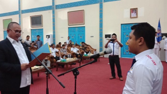 Asnol Mubarack Dilantik Sebagai Ketua PWI Pelalawan Asnol Mubarack Dilantik Sebagai Ketua PWI Pelalawani