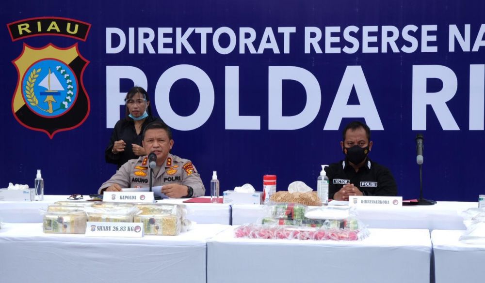 Polda Riau Amankan 24 KG Sabu Polda Riau Amankan 24 KG Sabui