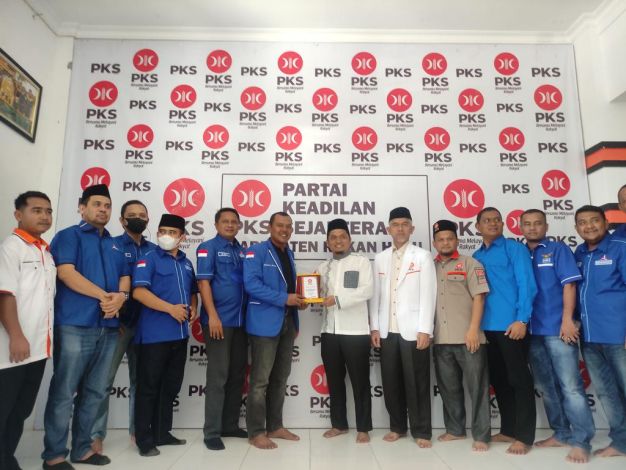 Pengurus Demokrat Rohul ke Kantor PKS, Bahas Koalisi Pilkada? Pengurus Demokrat Rohul ke Kantor PKS, Bahas Koalisi Pilkada?i