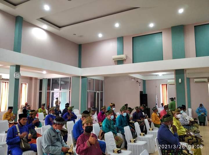 Puluhan Kepala Desa Kab Meranti Bersiap Dikukuhkan Bupati Puluhan Kepala Desa Kab Meranti Bersiap Dikukuhkan Bupatii