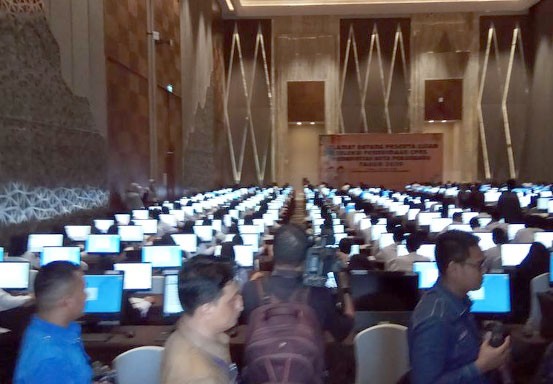 Puluhan Peserta CPNS Pekanbaru Tidak Hadir Ujian SKD Puluhan Peserta CPNS Pekanbaru Tidak Hadir Ujian SKDi