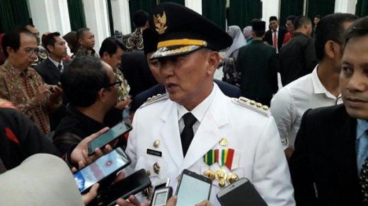 Setelah Viral Video Kutuk Kades Jika Tak Pilih Jokowi, ini Penjelasan Bupati Kuningan Setelah Viral Video Kutuk Kades Jika Tak Pilih Jokowi, ini Penjelasan Bupati Kuningani