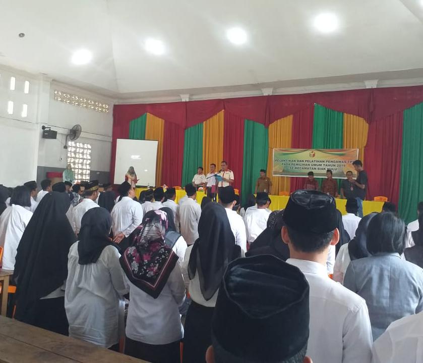 230 PTPS Kecamatan Siak Hulu Resmi Dilantik 230 PTPS Kecamatan Siak Hulu Resmi Dilantiki