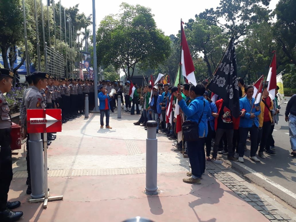 Komando V Usai, Berikut Beberapa Sikap Mahasiswa Indonesia Komando V Usai, Berikut Beberapa Sikap Mahasiswa Indonesiai