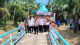 Jembatan Merah Putih Presisi di Rohil Diresmikan, Wujud Nyata Komitmen Polri Untuk Masyarakat