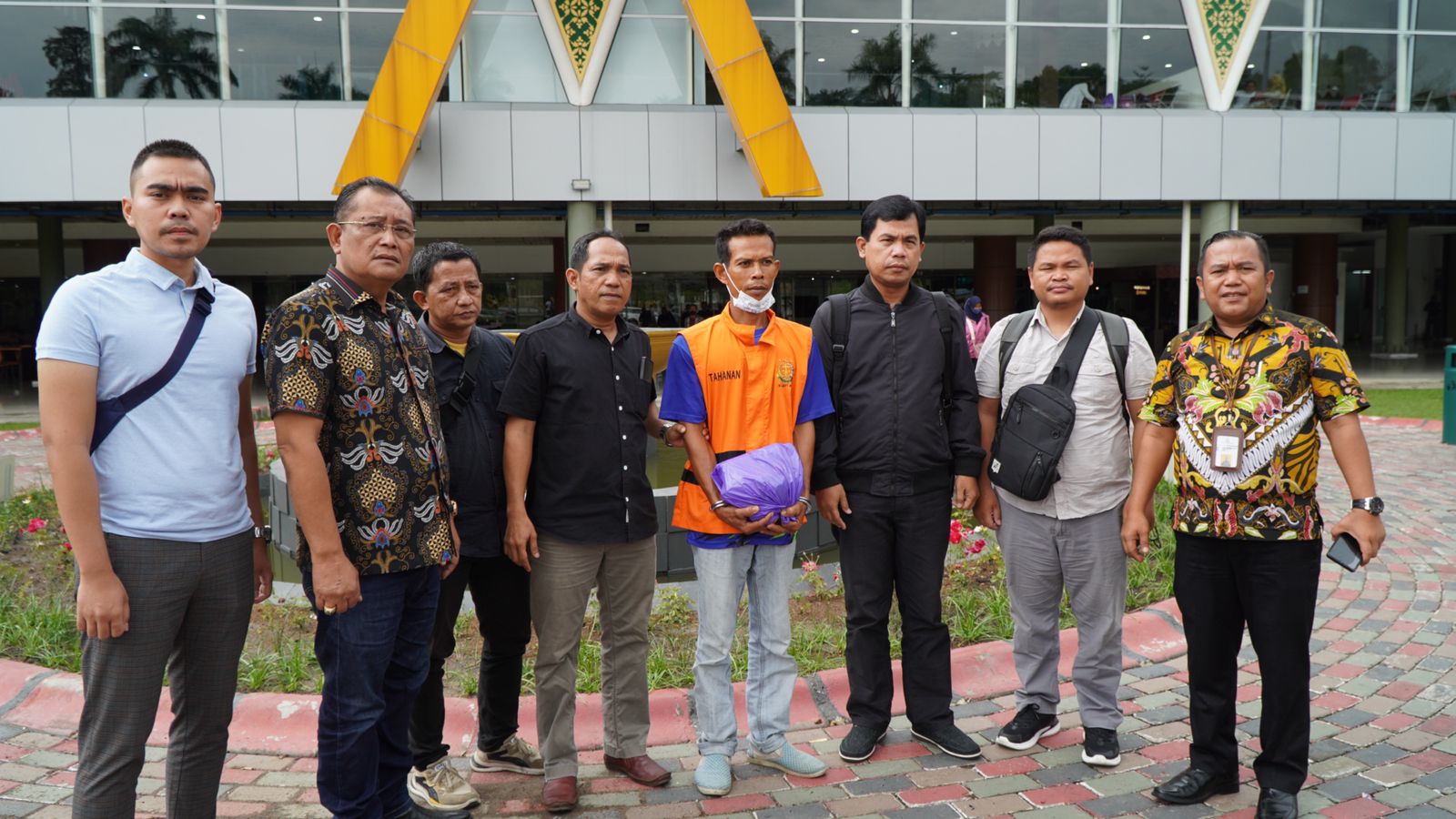 EKSEKUSI DPO PERKARA TIPIKOR AN. TERPIDANA SUNARDI EKSEKUSI DPO PERKARA TIPIKOR AN. TERPIDANA SUNARDIi